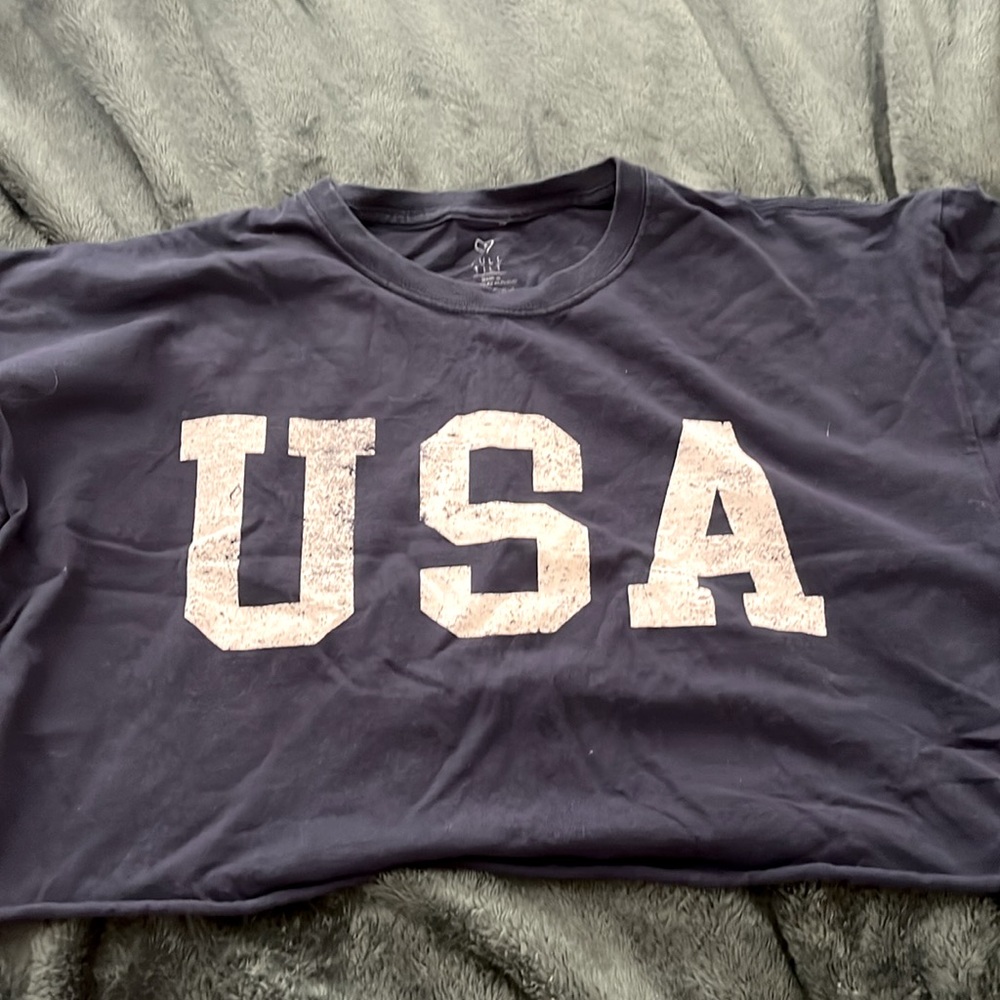 No longer wear, size L USA crop top